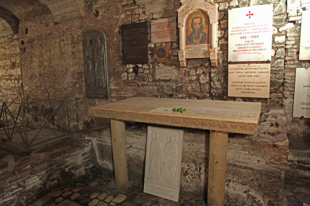 Basilica di San Clemente al Laterano - Altar to Saint Cyril