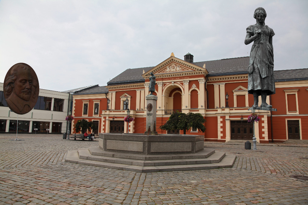 Klaipėdos dramos teatras – Klaipeda Drama Theater with the Simono Dacho paminklas–fontanas – Simon Dach Denkmal-Brunnen and with Ännchen von Tharau atop