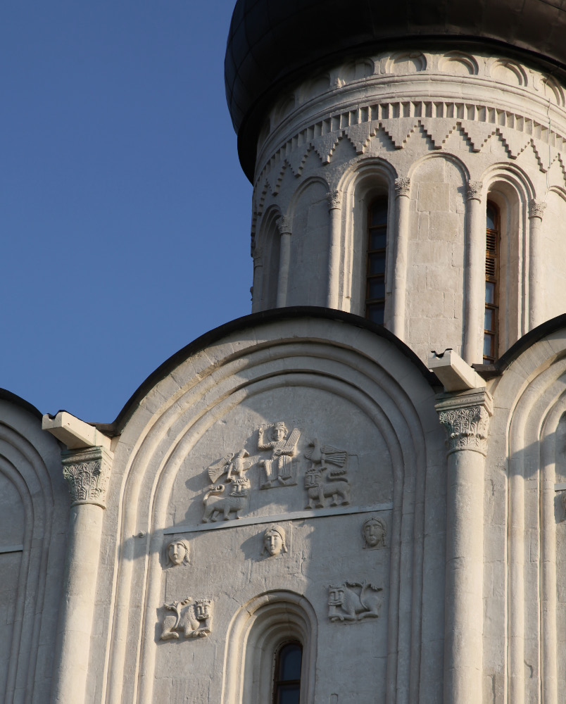 King David the Psalmist in stonecarve base relief on the Церковь Покрова на Нерли – Church of the Intercession on the Nerl